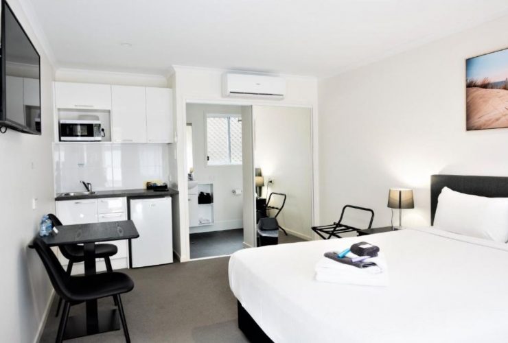Deluxe queen room